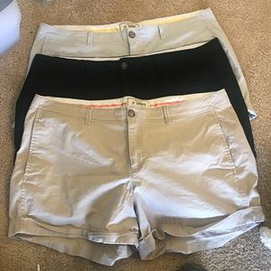 3 pair of old navy shorts